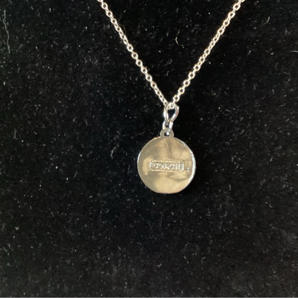 💥LOW START Coach legacy striped pendant necklace on silver toned chain - Picture 3 of 3
